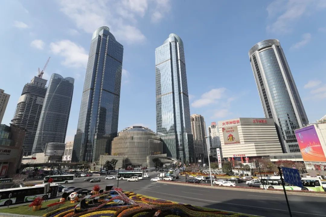 卓越徐汇向未来丨顶级商圈文化赋能美食美景美好体验一起见证徐家汇焕