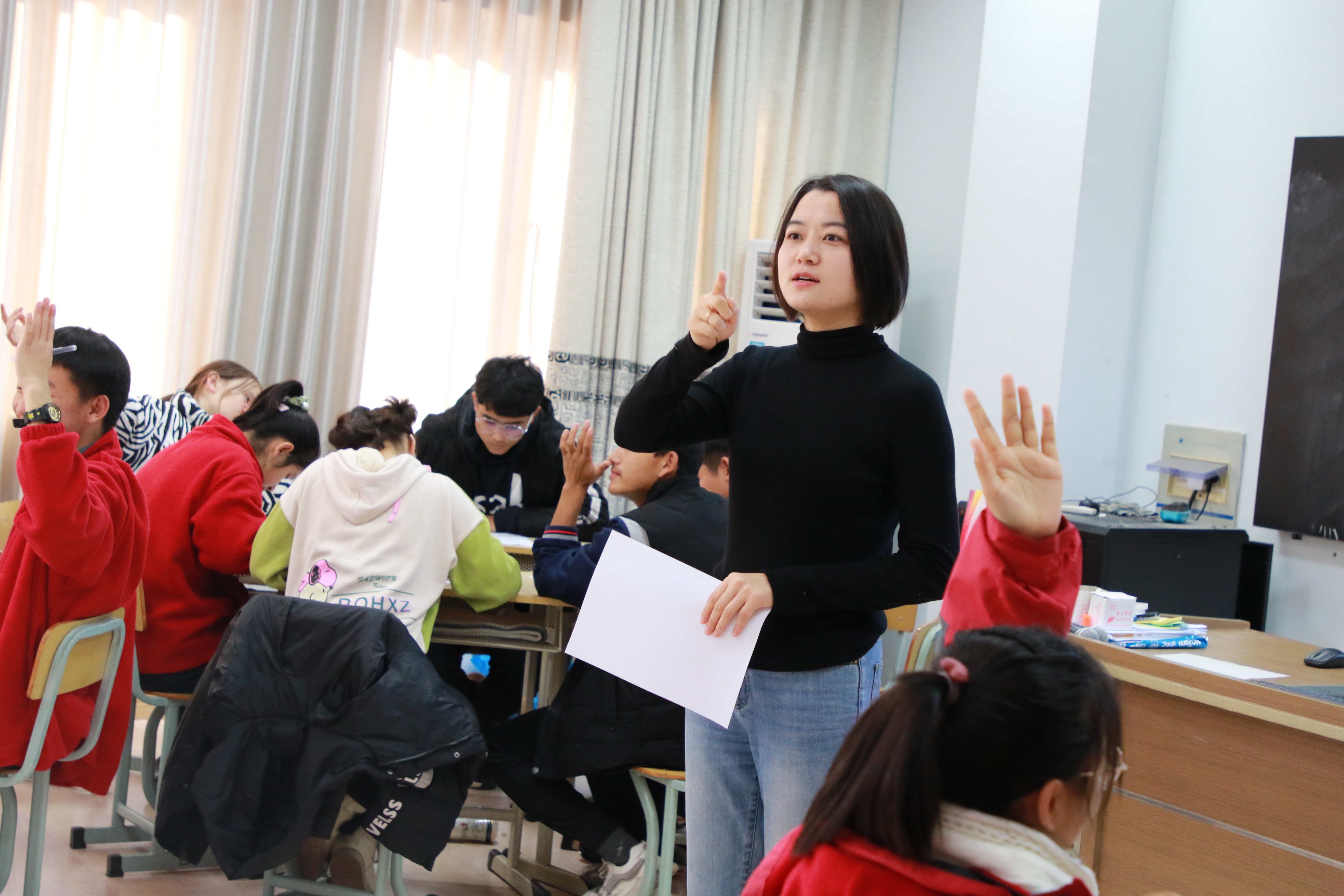 做照进孩子心灵的那束光记崇明中学心理教师吴冬辰