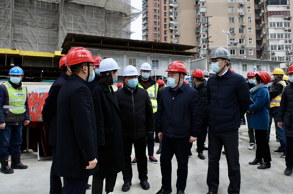 市住房城乡建设管理委主任姚凯带队开展节前建筑工地安全检查和慰问