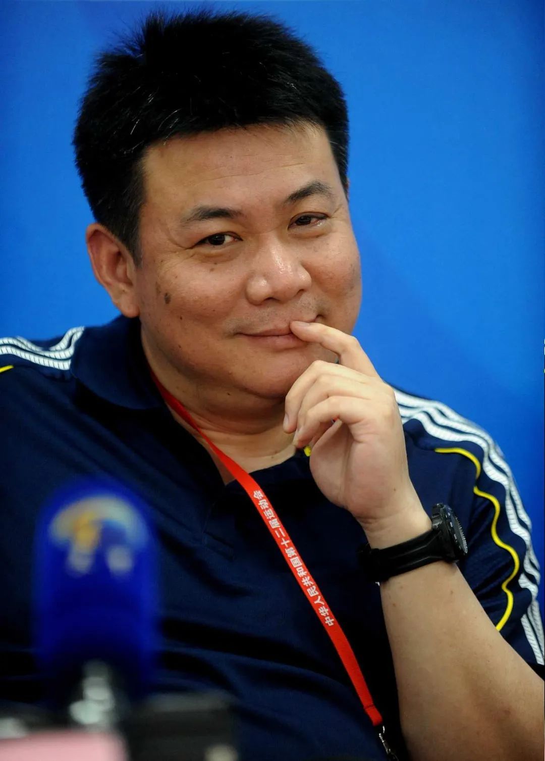 蔡斌(资料图)中国排球协会3日公布国家女排新一届主教练选聘结果,聘任