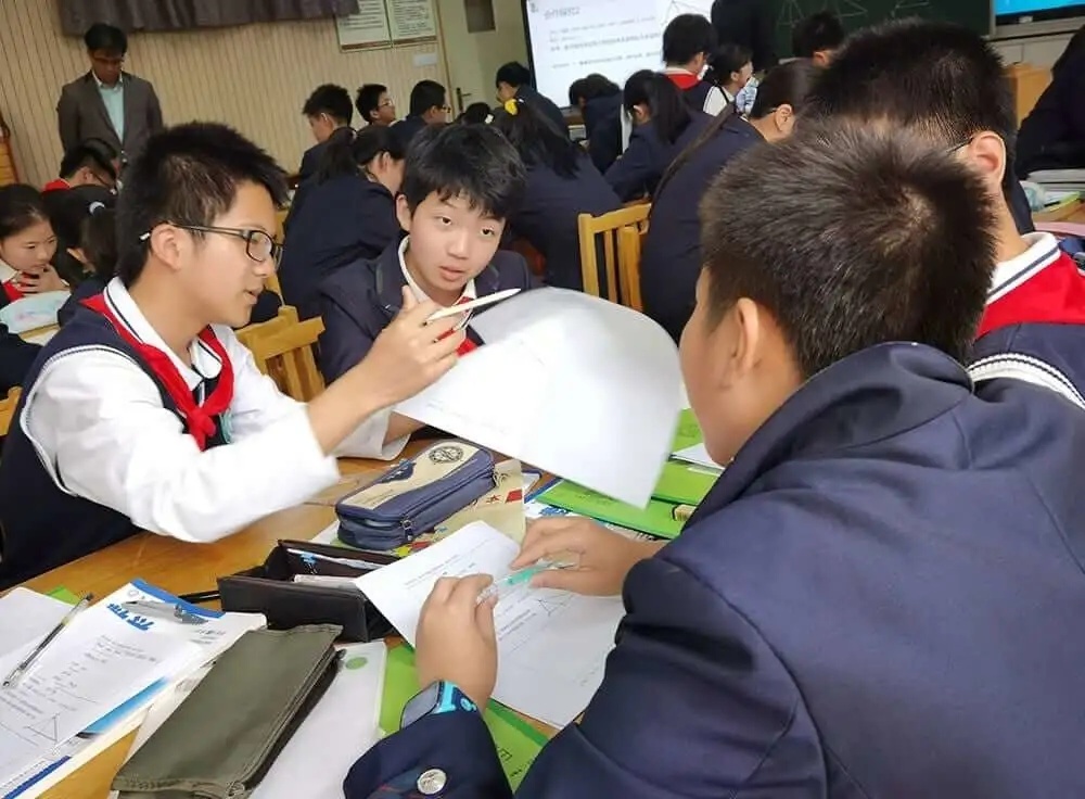 从宝山校园走入贺岁档大银幕看宝山小陶子如何一起向未来