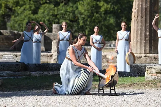 这种集体竞技是古希腊城邦文明对众神祭祀仪式的重要组成部分
