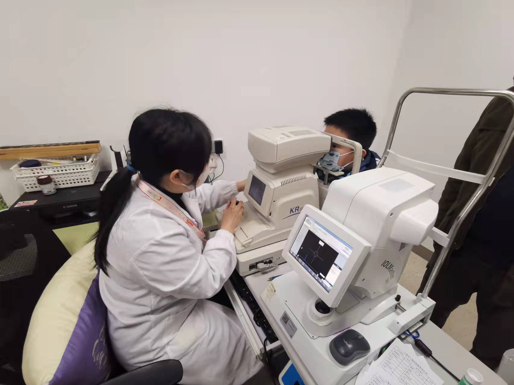 视频丨开学在即眼科门诊迎来小患者就诊高峰