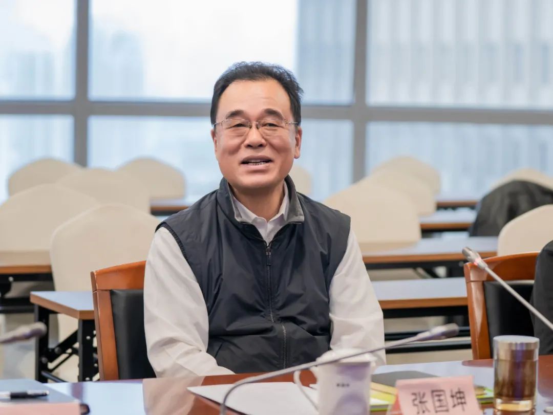 张国坤对市民防办一行来访表示欢迎,并简要介绍了农委数字化转型相关