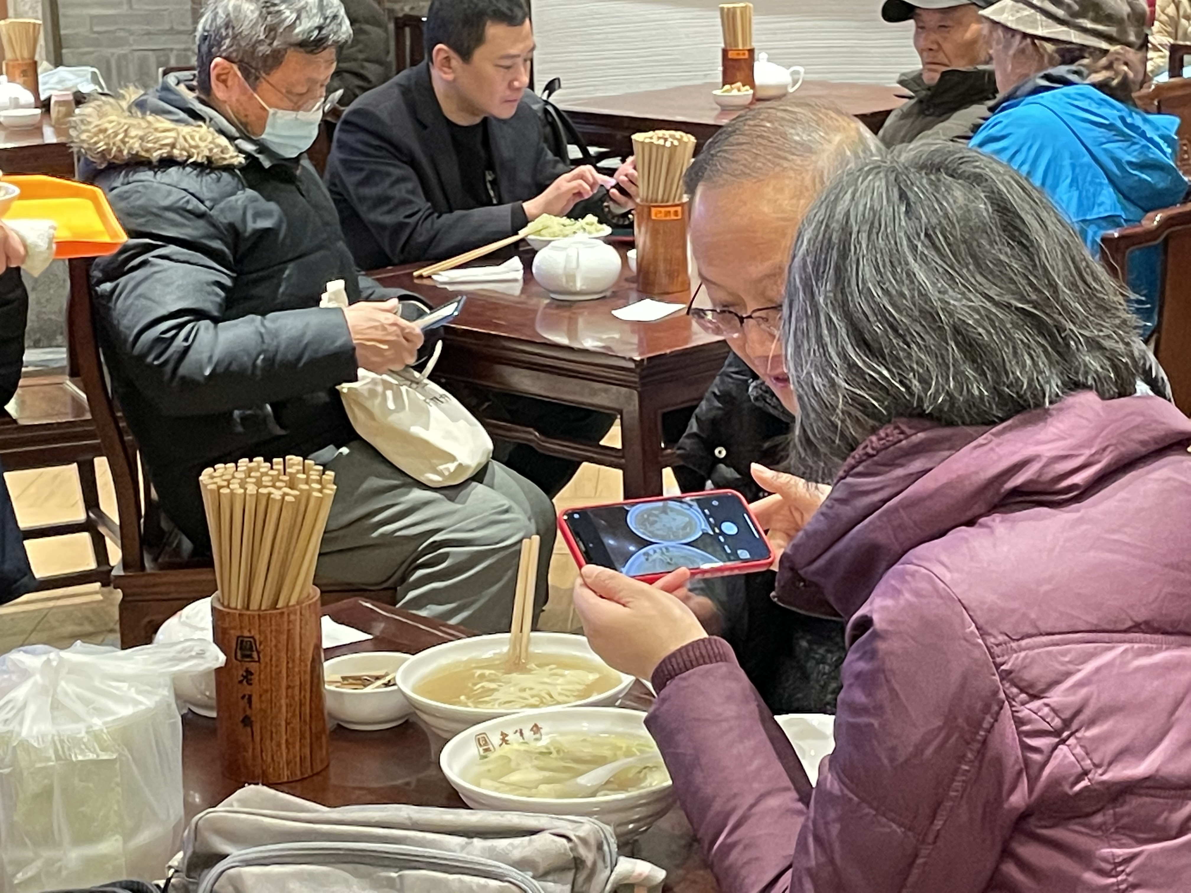 鲜掉眉毛的老半斋刀鱼汁面开售价格4年未涨