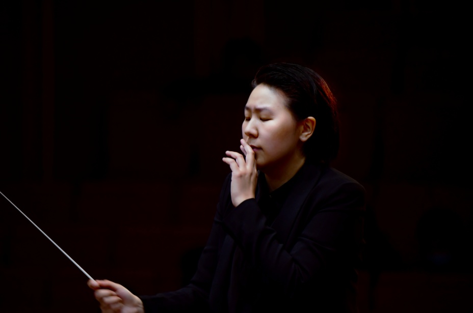 最新开票丨星期广播音乐会:解密新古典——指挥家范妮执棒上海爱乐乐团