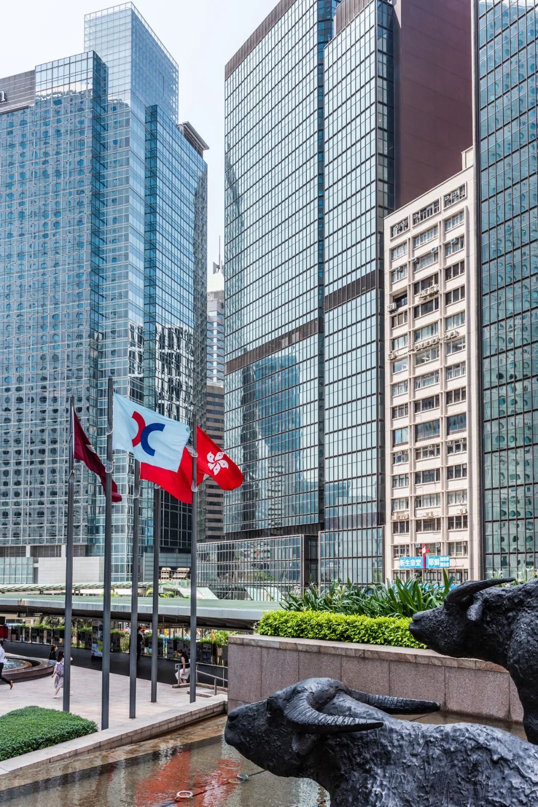 香港证券交易所,图源自视觉中国05排队南下赴香江众所周知,造车新势力