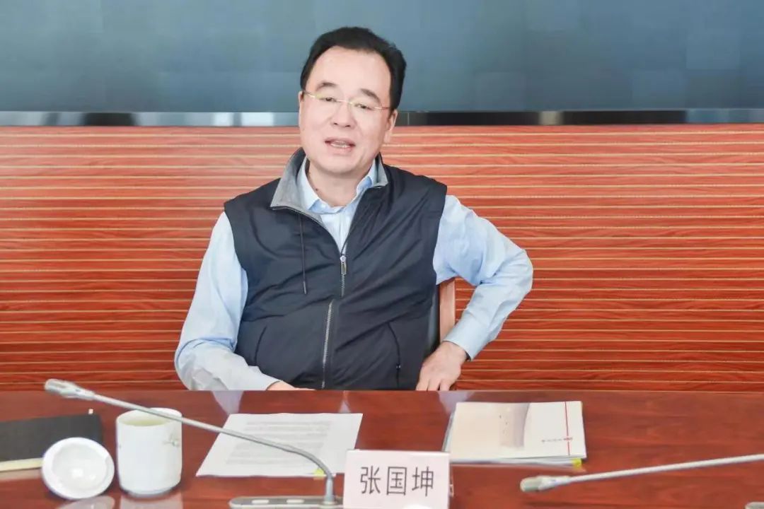 张国坤介绍了上海市实施乡村振兴战略,推动都市现代绿色农业发展等