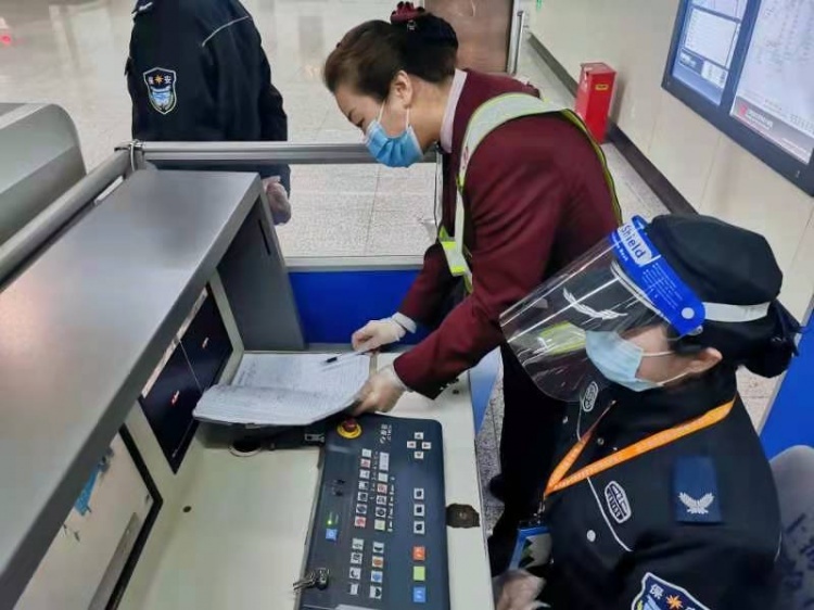 地铁防疫再加强2号线海天三路站升级为重点门户站职工跨站区顶岗三班
