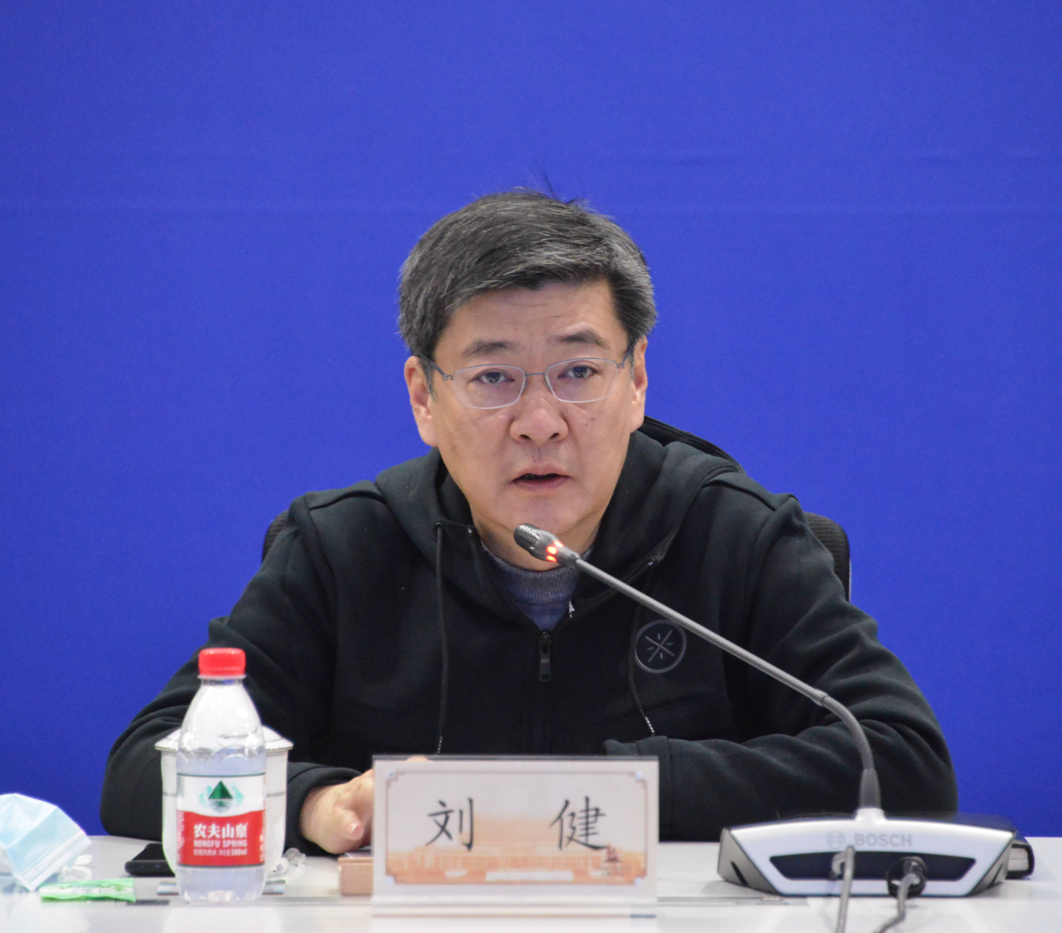 刘健继续深入推进流调溯源和社会面的核酸筛查工作做到