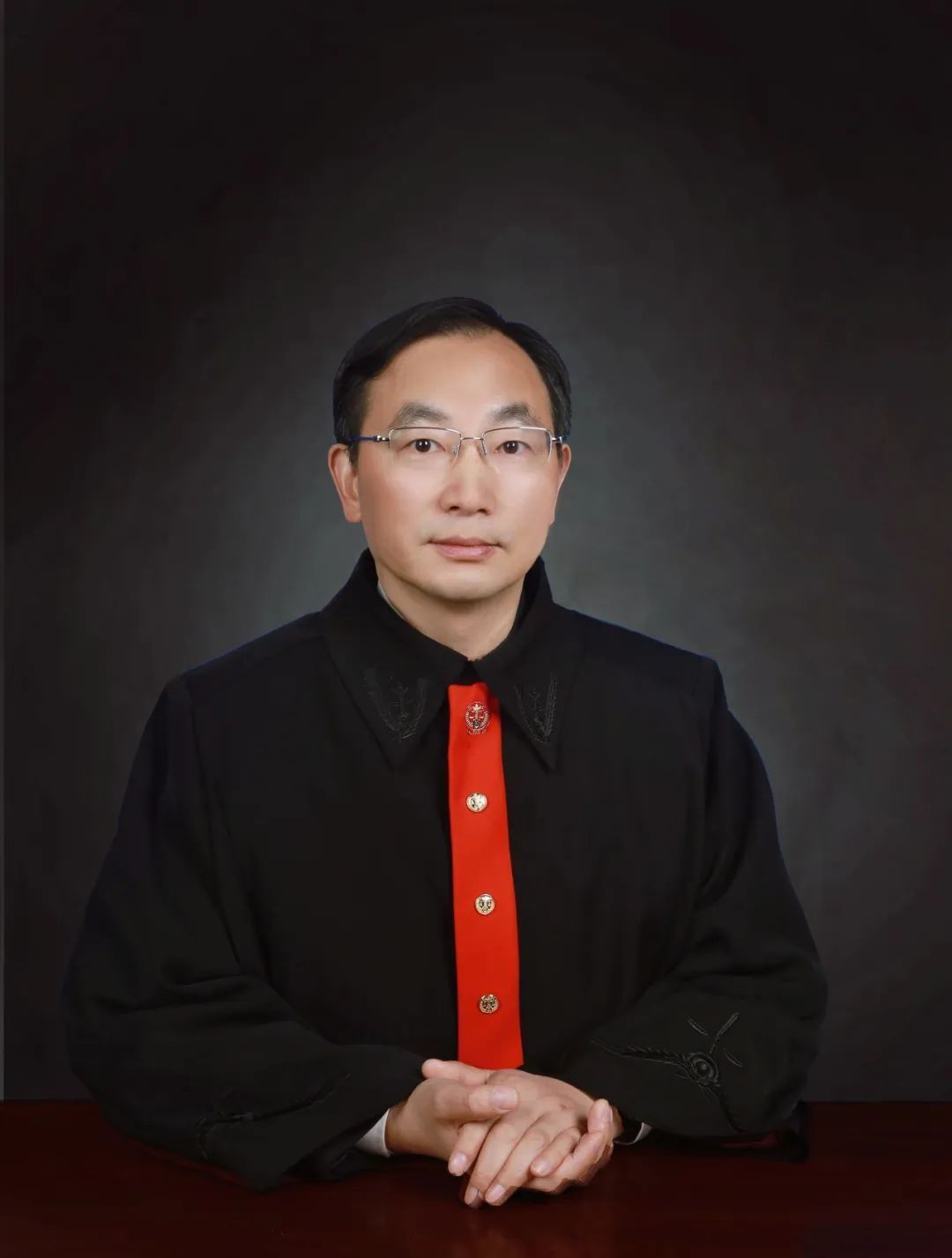 上海法院三位优秀法官荣膺"全国审判业务专家"_上观新闻