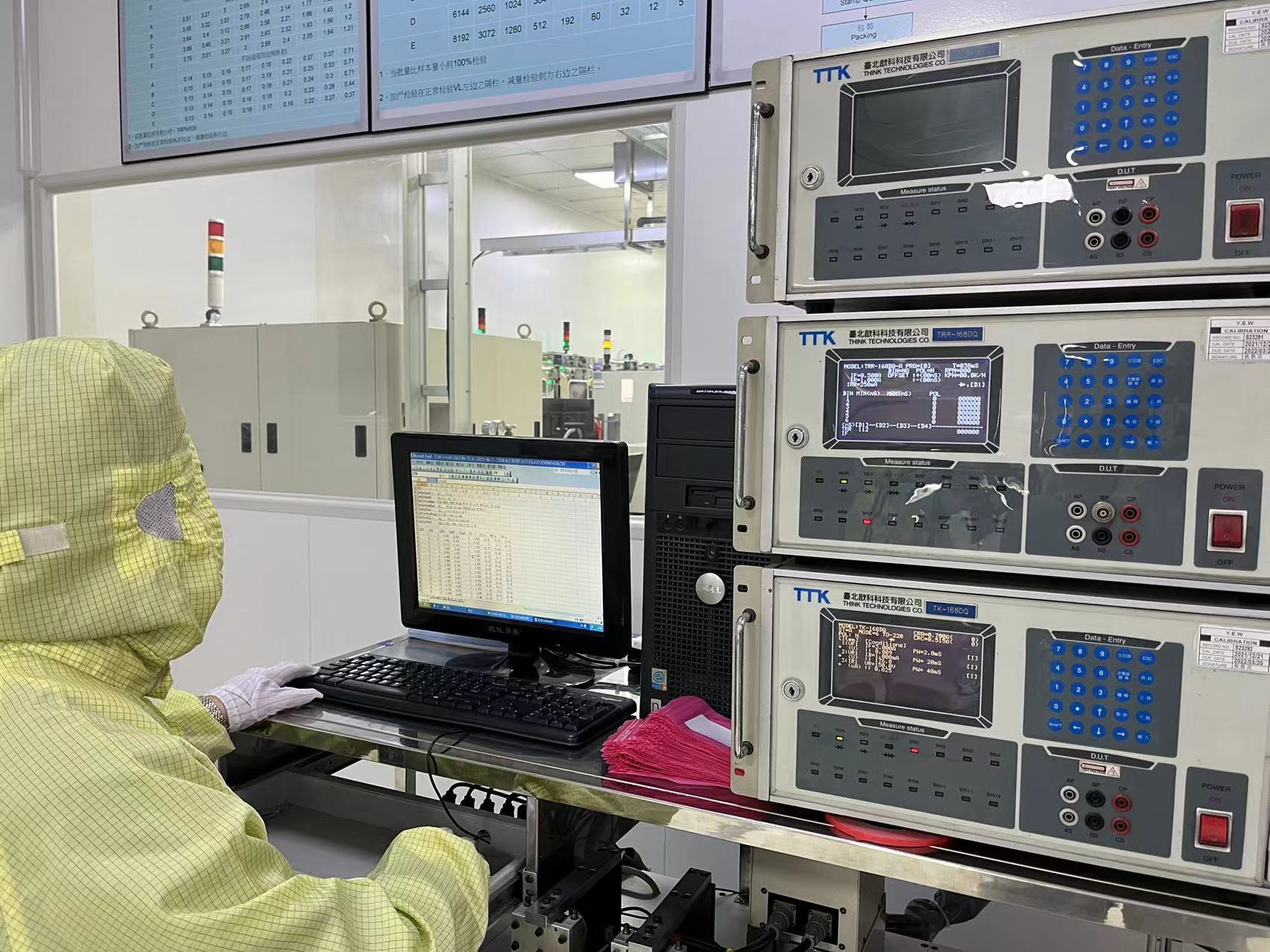 组图半导体元器件生产忙