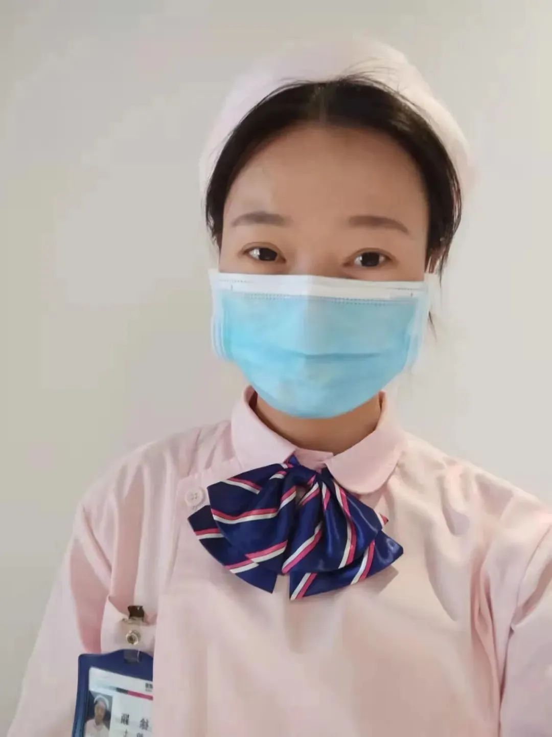 因考研复试滞留松江这位护士索性就地支援抗疫