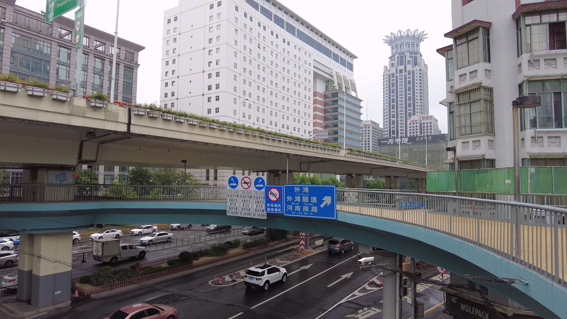 延安路沿线7座人行天桥将加装电梯