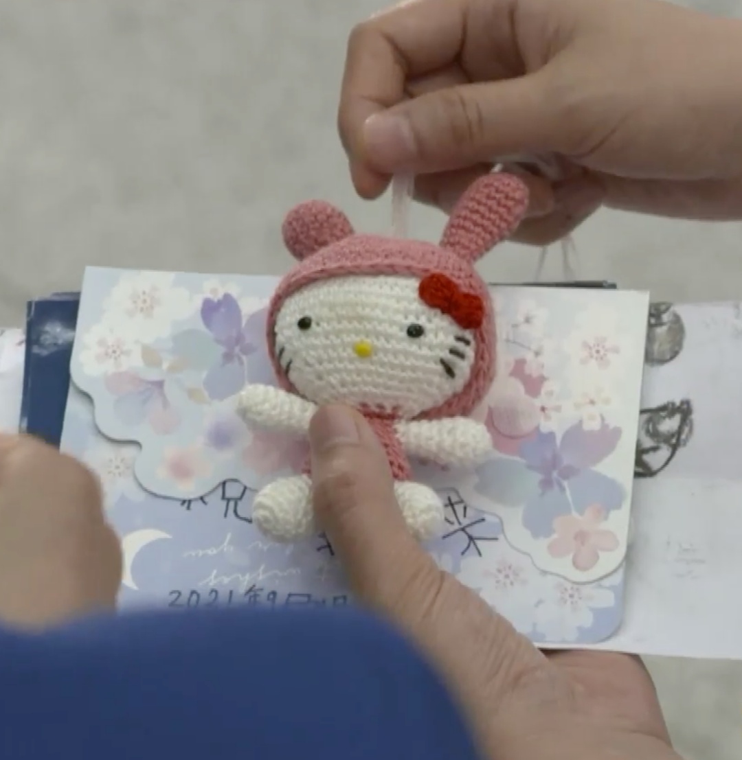 氧气管怎么带鼻子上带着老花镜、头发花白……他55岁三次踏上太空：我这辈子就是干航天的，值！_https://www.jmylbn.com_新闻资讯_第2张