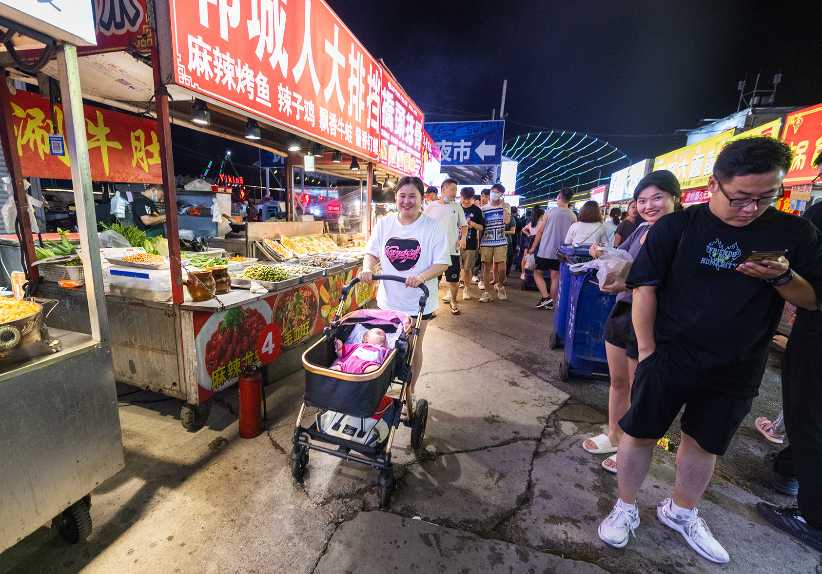 山东好景丨环联夜市触摸济南人的夏天逍遥