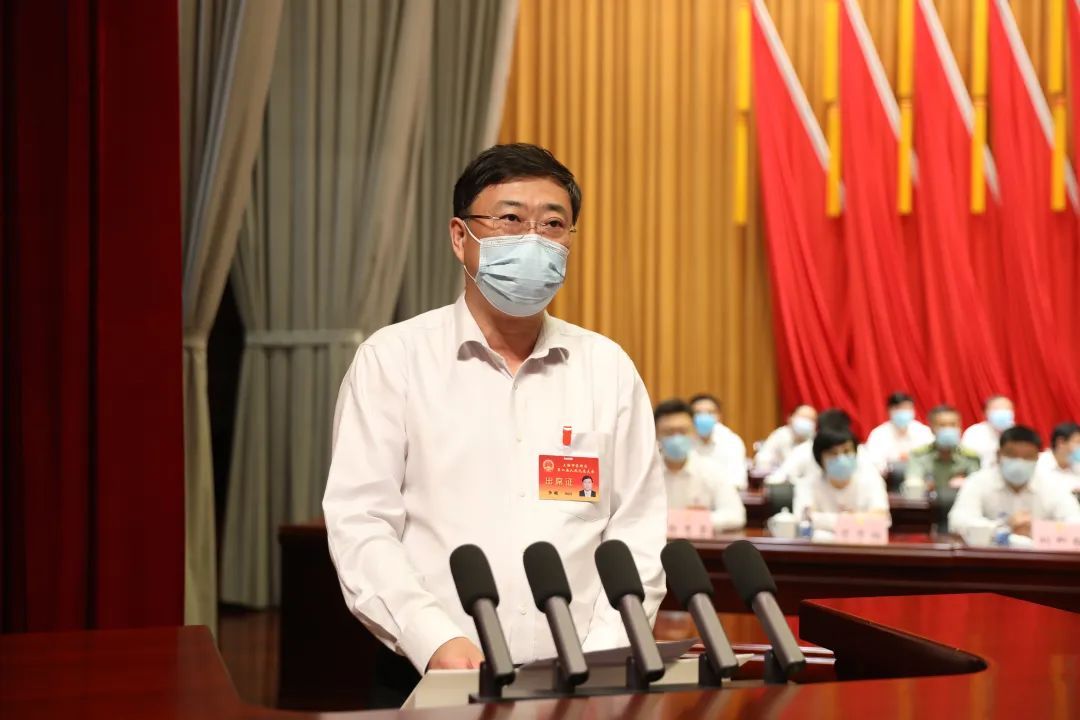 李峻当选崇明区人民政府区长