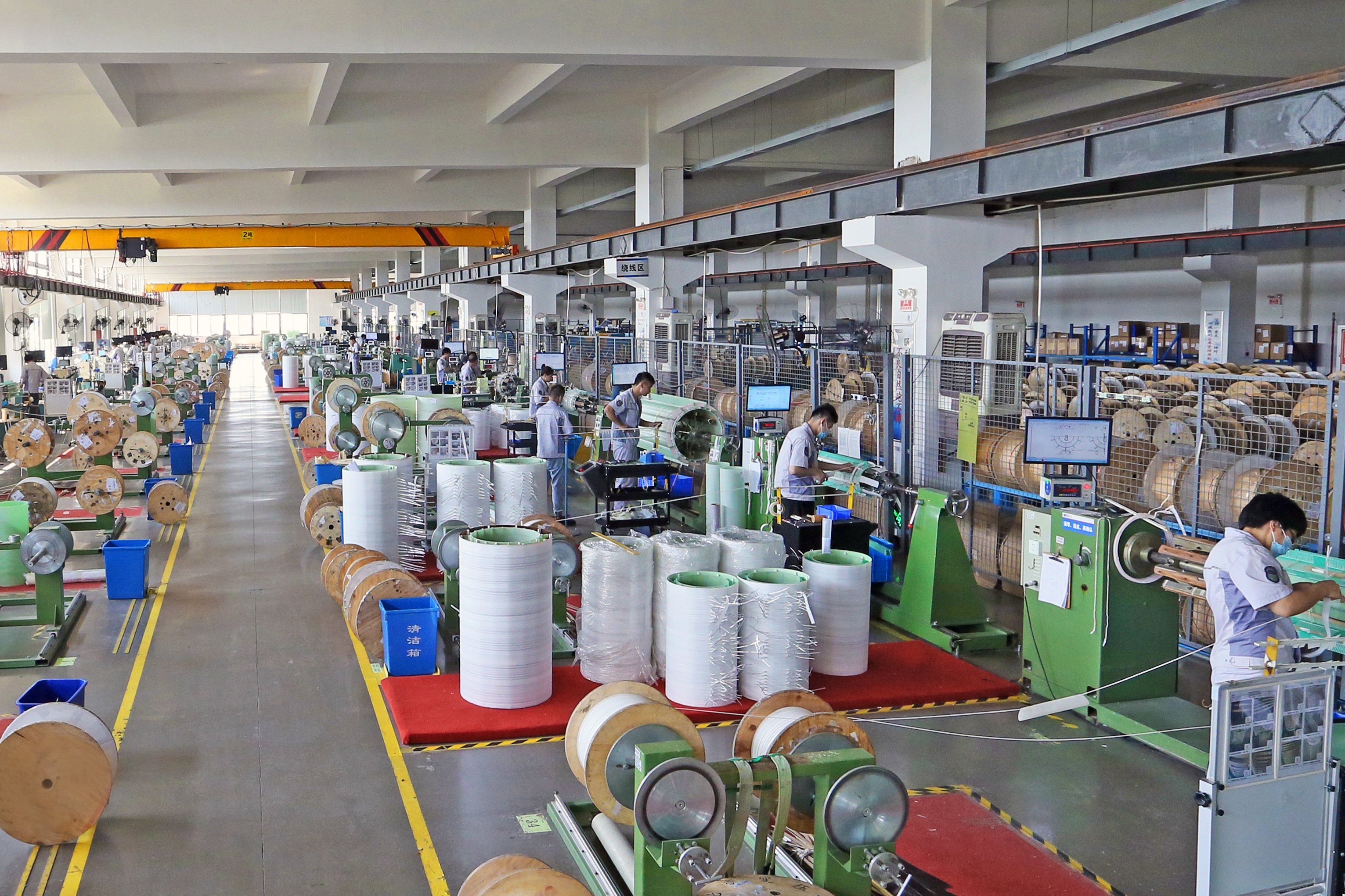 一家专业生产变频调速用干式整流变压器和高低压电抗器的高新技术企业