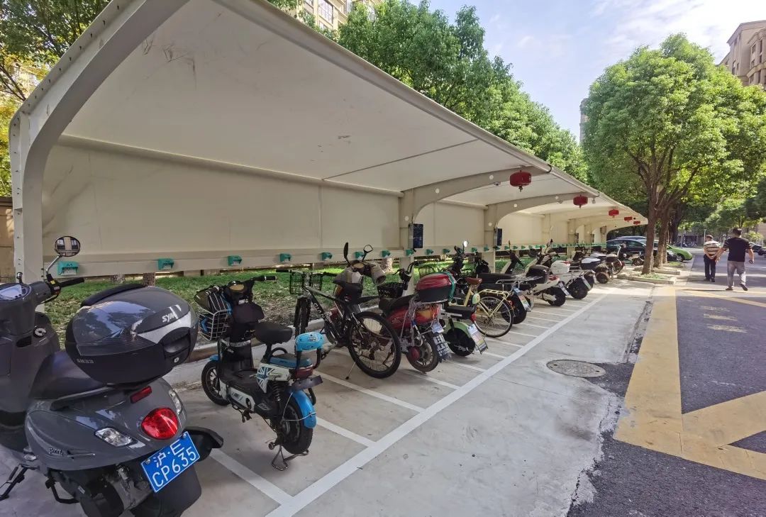 奉浦这些小区智能充电桩上新了