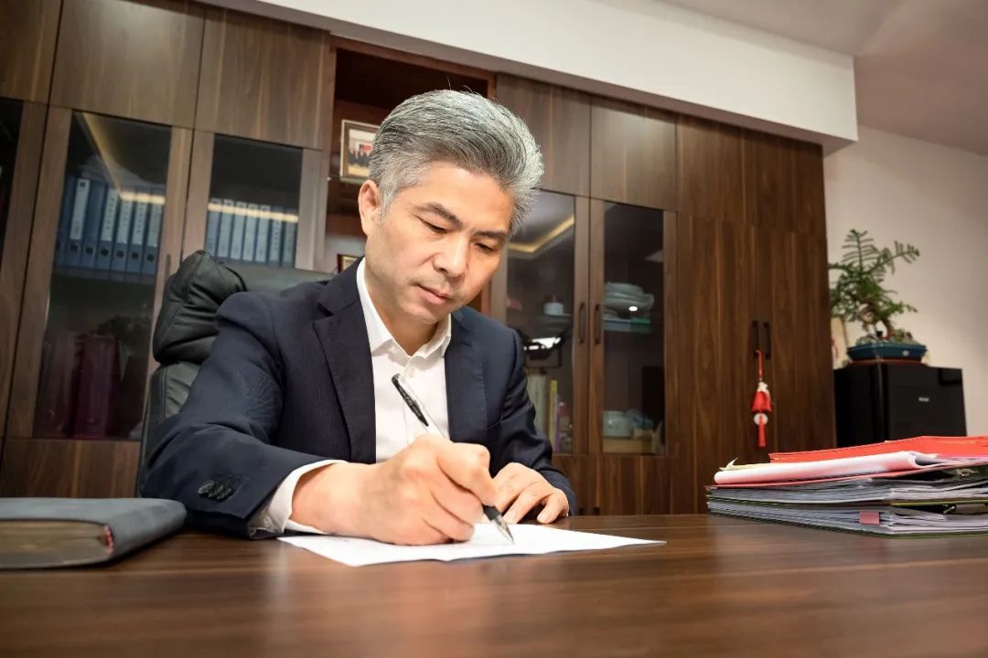 徐兵:以匠心深耕养老事业_上观新闻