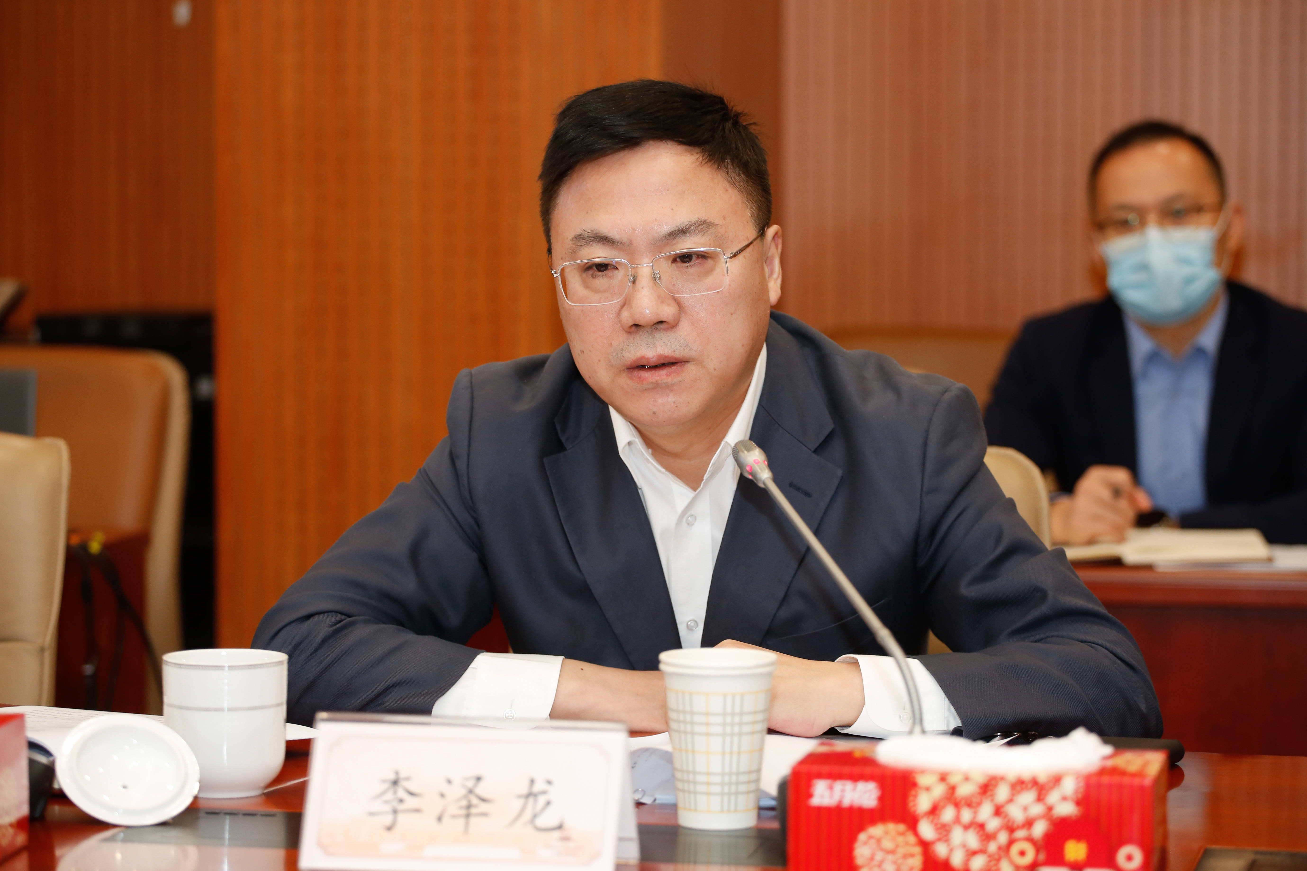 李泽龙：坚定央地合作的信心和决心 推动央地合作不断取得新进展新成效