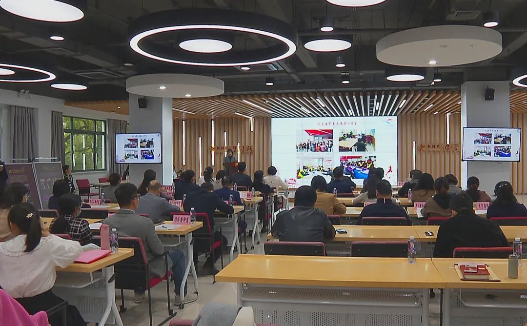 静安区举行学雷锋志愿服务“四个100”先进典型宣传推选活动