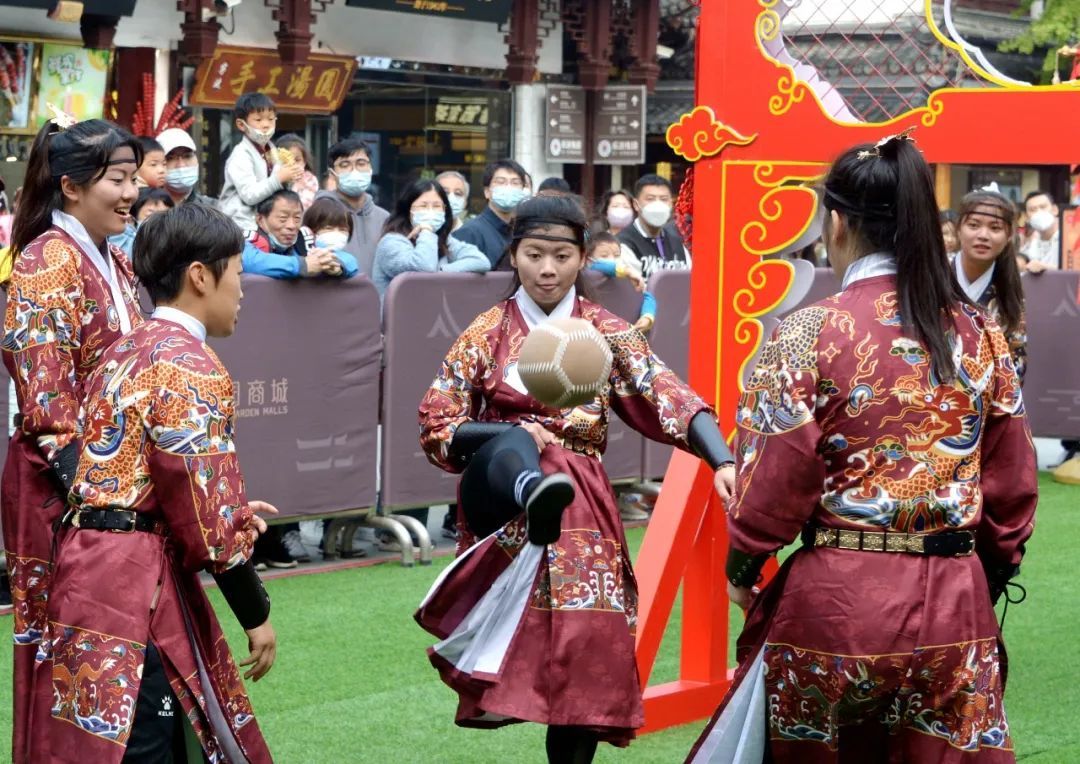足球在中国出现了几千年！还有这些古老的体育运动流传至今，你玩过吗_