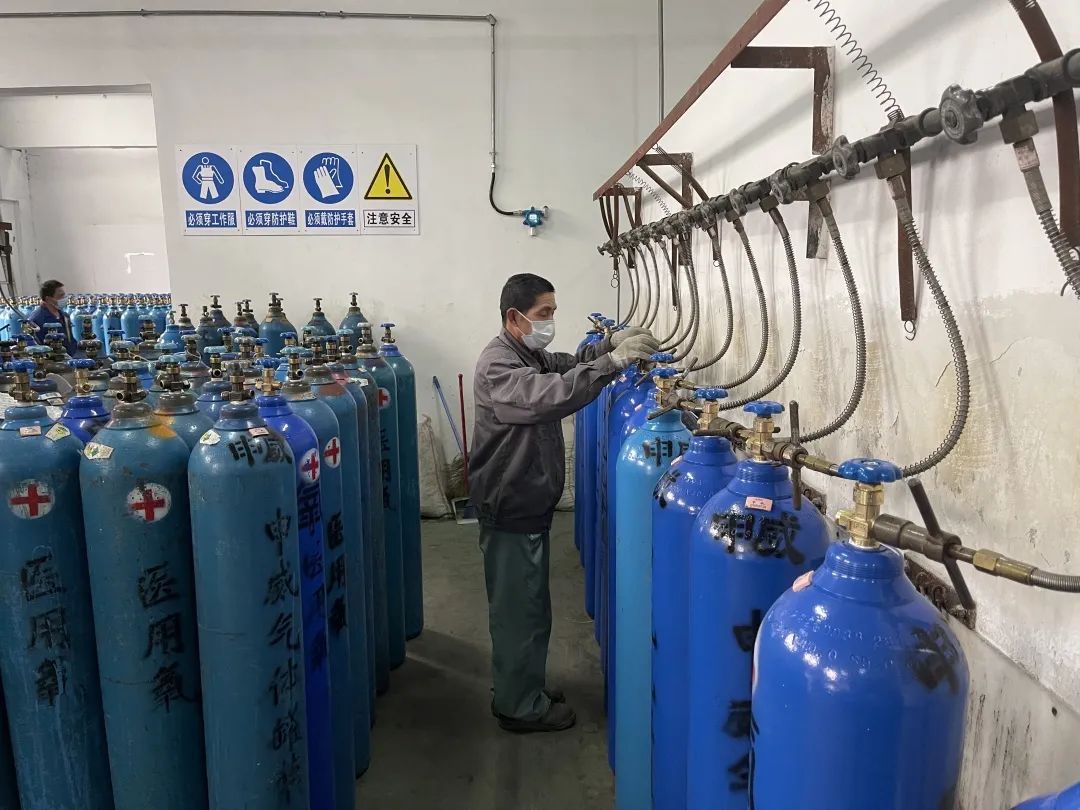 医用氧气怎么生产的保障医用氧供应！嘉定企业24小时生产不停工_https://www.jmylbn.com_新闻资讯_第5张