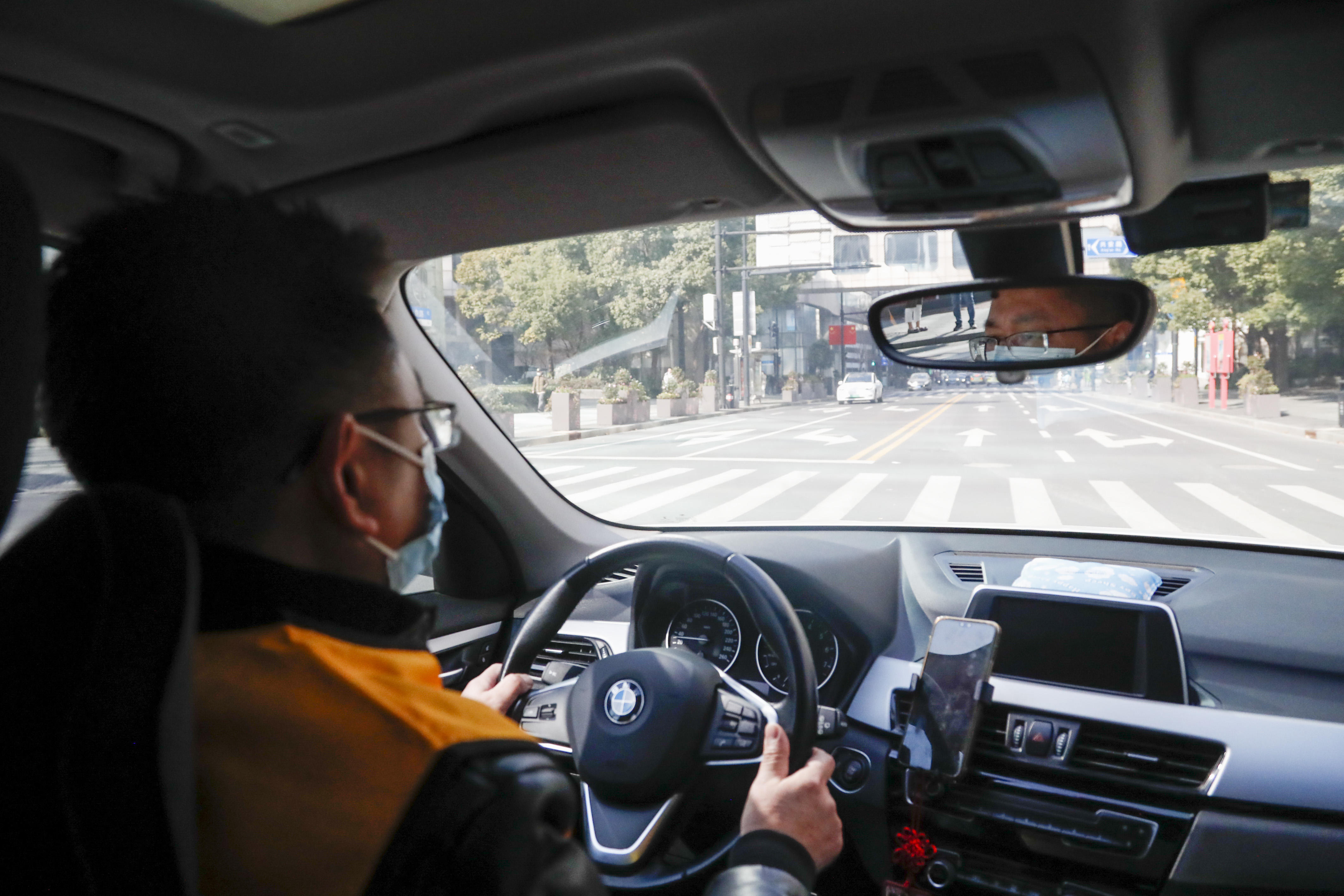 美团打车司机3年0投诉:今年春节依旧把乘客安全送到家