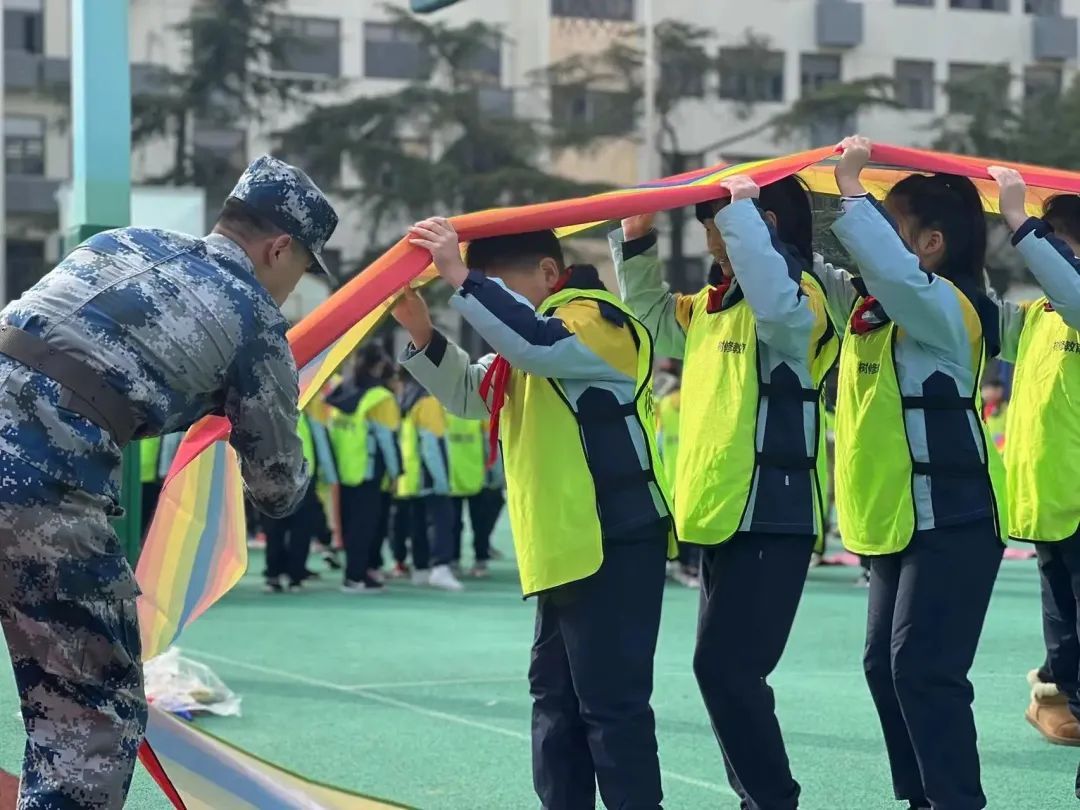 中小学开学典礼活动_徐汇区小学开学第一课_徐汇区民办滨江幼儿园