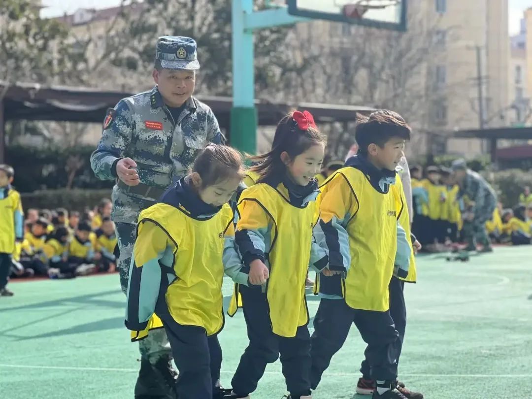 徐汇区小学开学第一课_徐汇区民办滨江幼儿园_中小学开学典礼活动