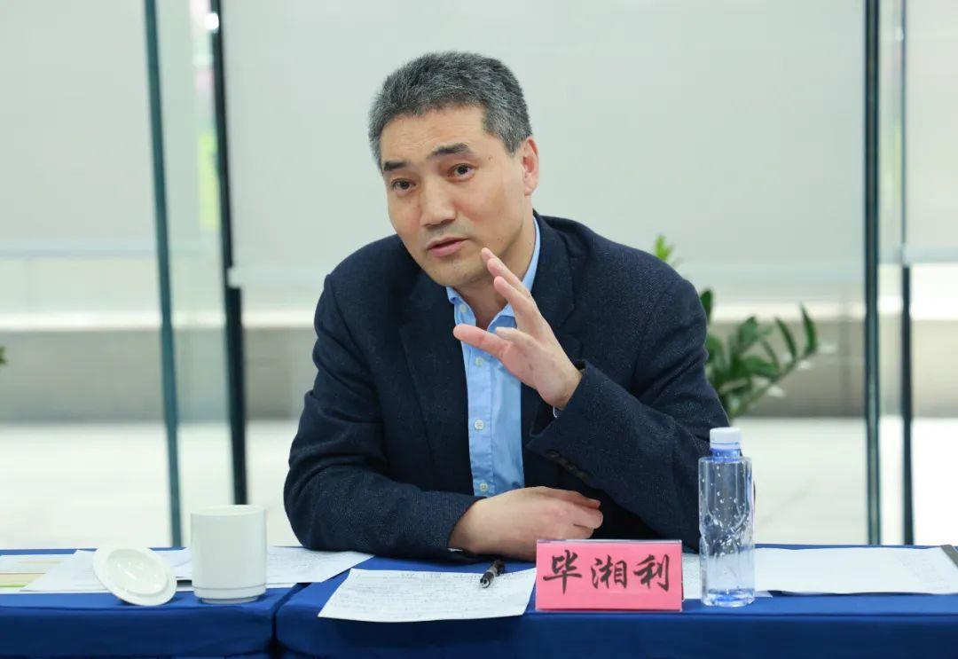 加快推进轨交15号线向南延伸袁泉会见申通集团董事长毕湘利一行