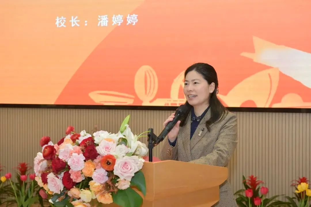 阅读赋能教育,华师大临港小学发起"共读一本书"20校班主任联盟