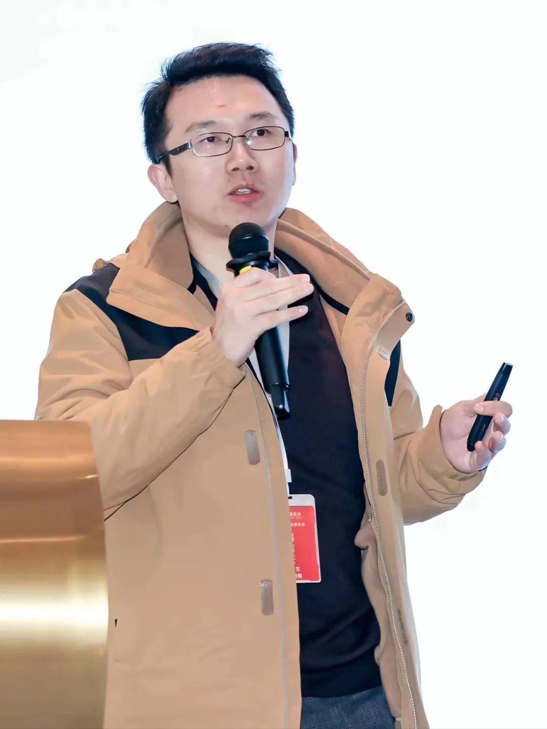 不要害怕失败，我觉得一成不变才是失败。”_上观新闻