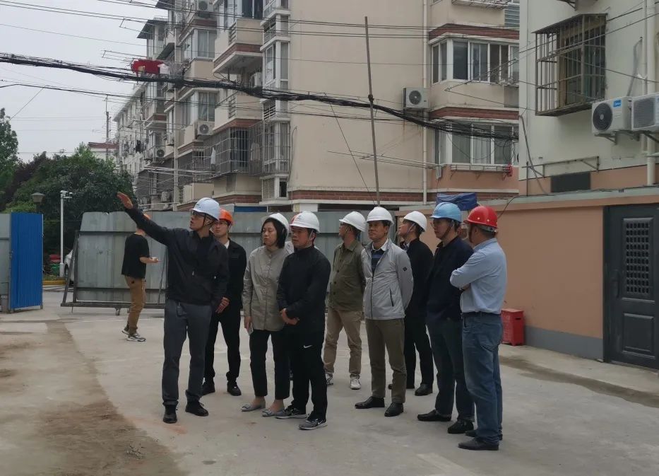 闵行区房管局对房屋综合整治住宅修缮项目开展安全检查