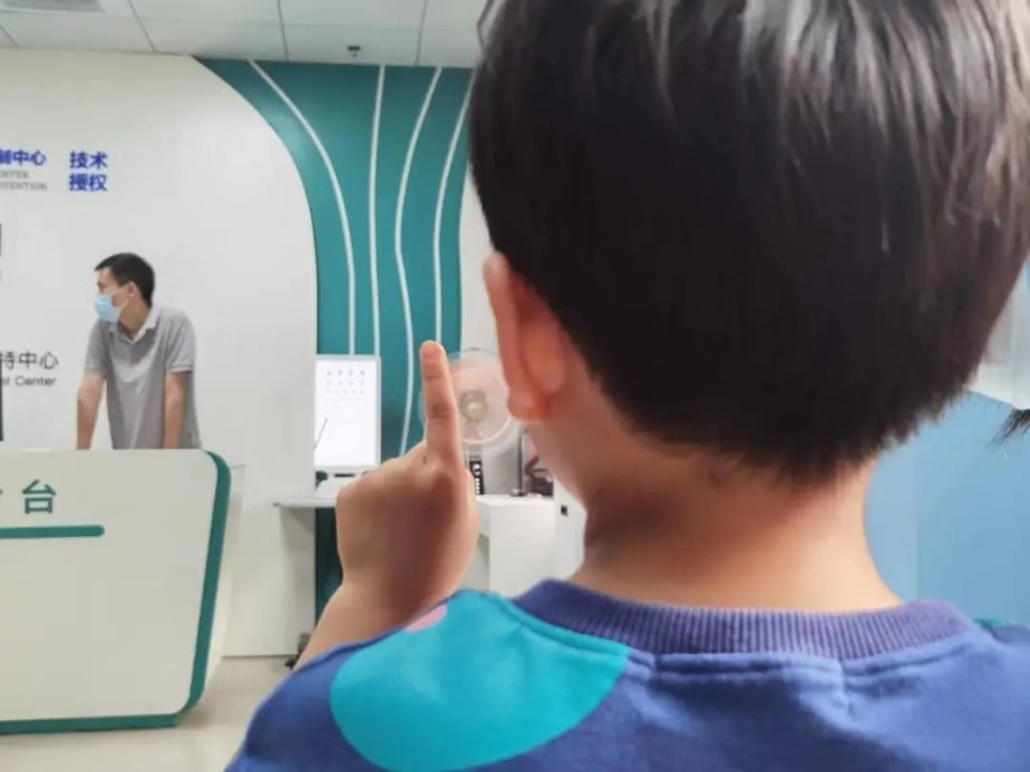 眼底照相机怎么“AI眼科医生”来到“家门口”，孩子们检查视力更方便_https://www.jmylbn.com_新闻资讯_第3张