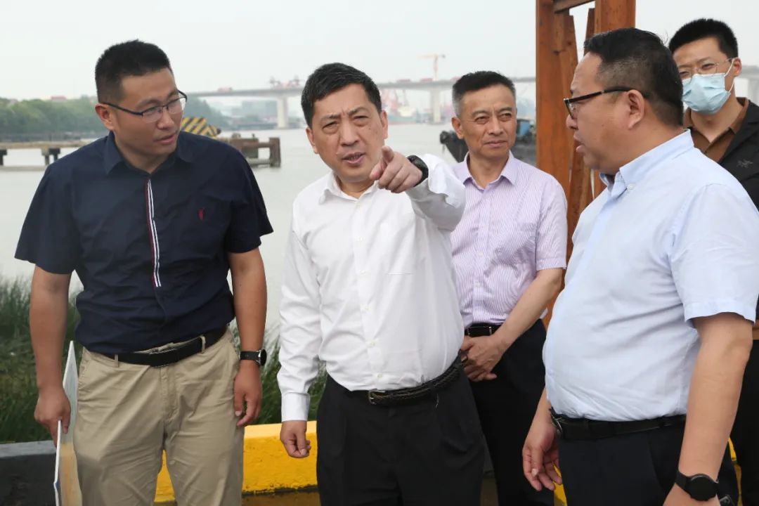 我的位置:>上观号>上海防汛>文章详情>史家明一行实地检查了上海建工