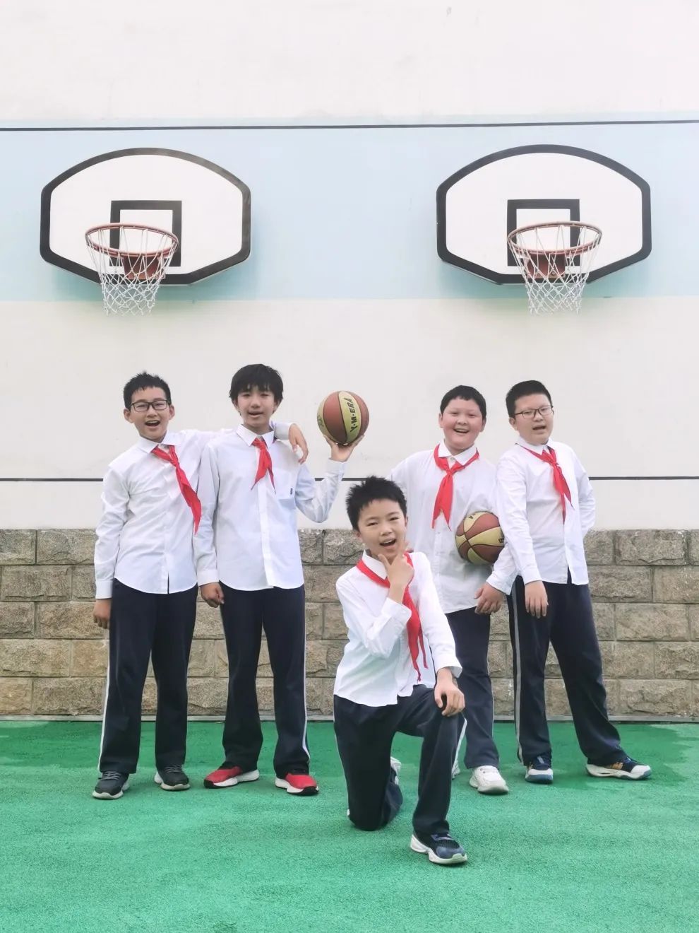 毕业季创意毕业照_杨浦区小学幼儿园毕业照_幼儿园毕业典礼造型