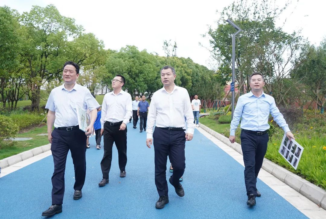 区委书记陈杰调研民心工程建设情况