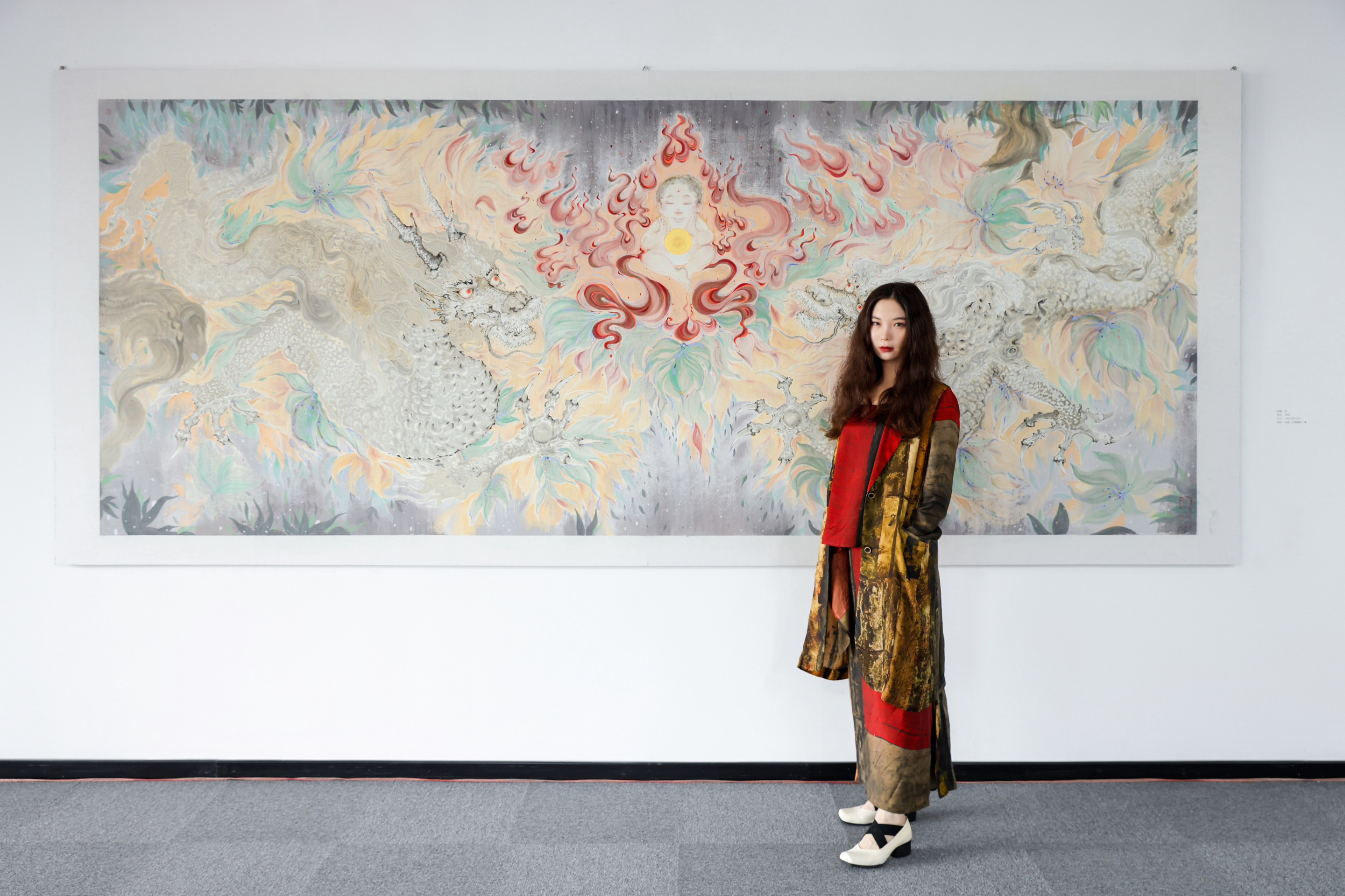 艺术之美点亮露台经济，中信泰富广场联合艺术家张渔推出“娑婆之梦”作品展