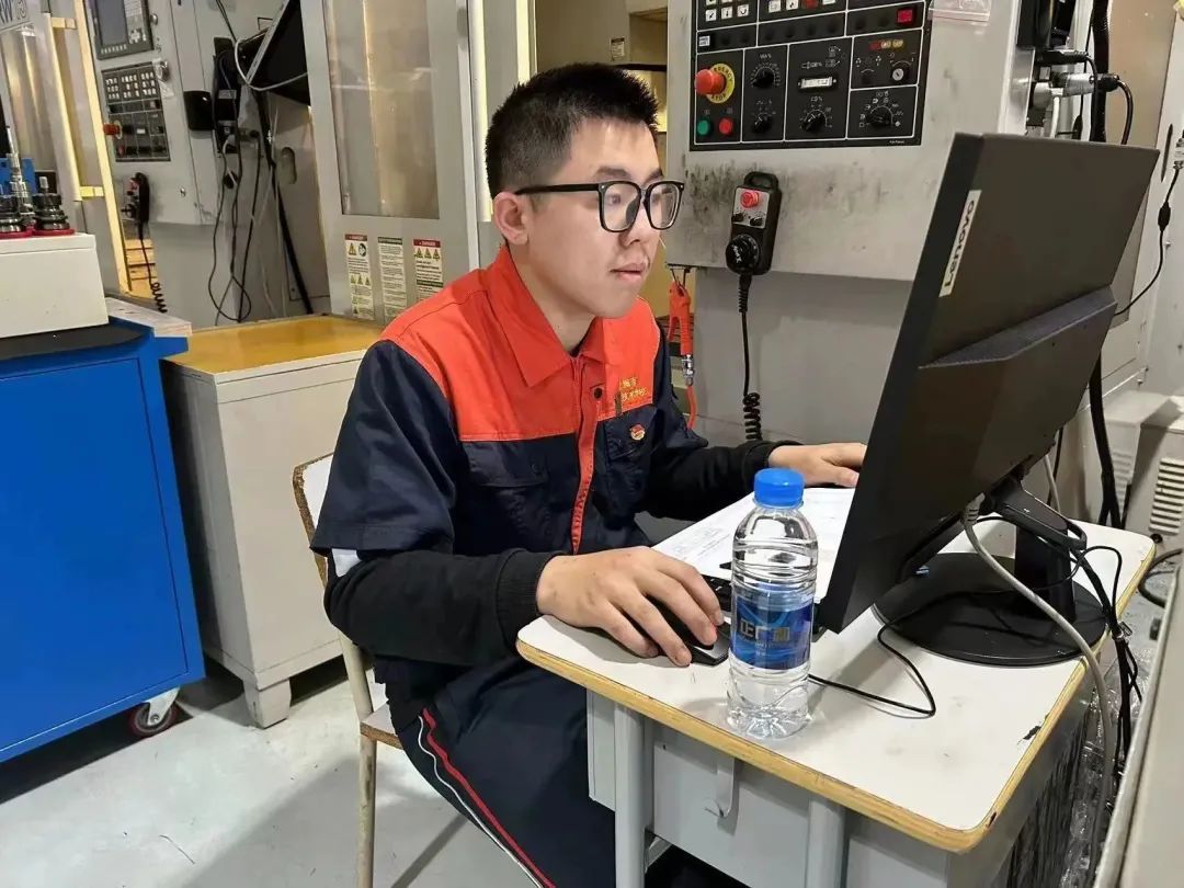 4枚金牌出自徐汇这所学校！听冠军们讲述夺冠故事→