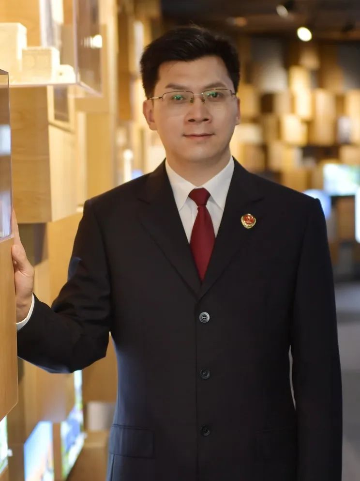 上海市奉贤区人民检察院第三检察部主任周少鹏近日,"守沪正义——上海