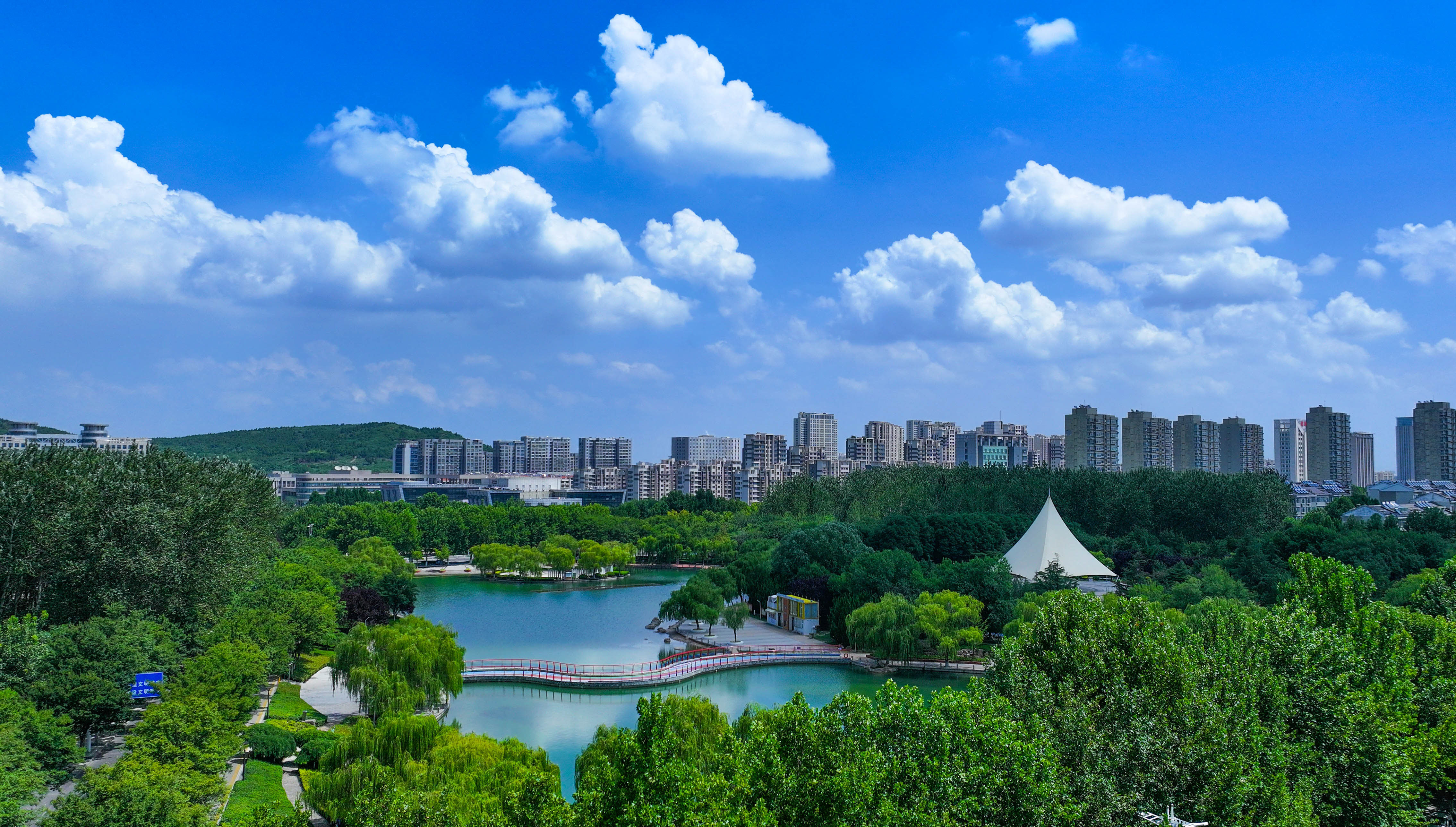 组图|山东邹平:蓝天白云覆山河