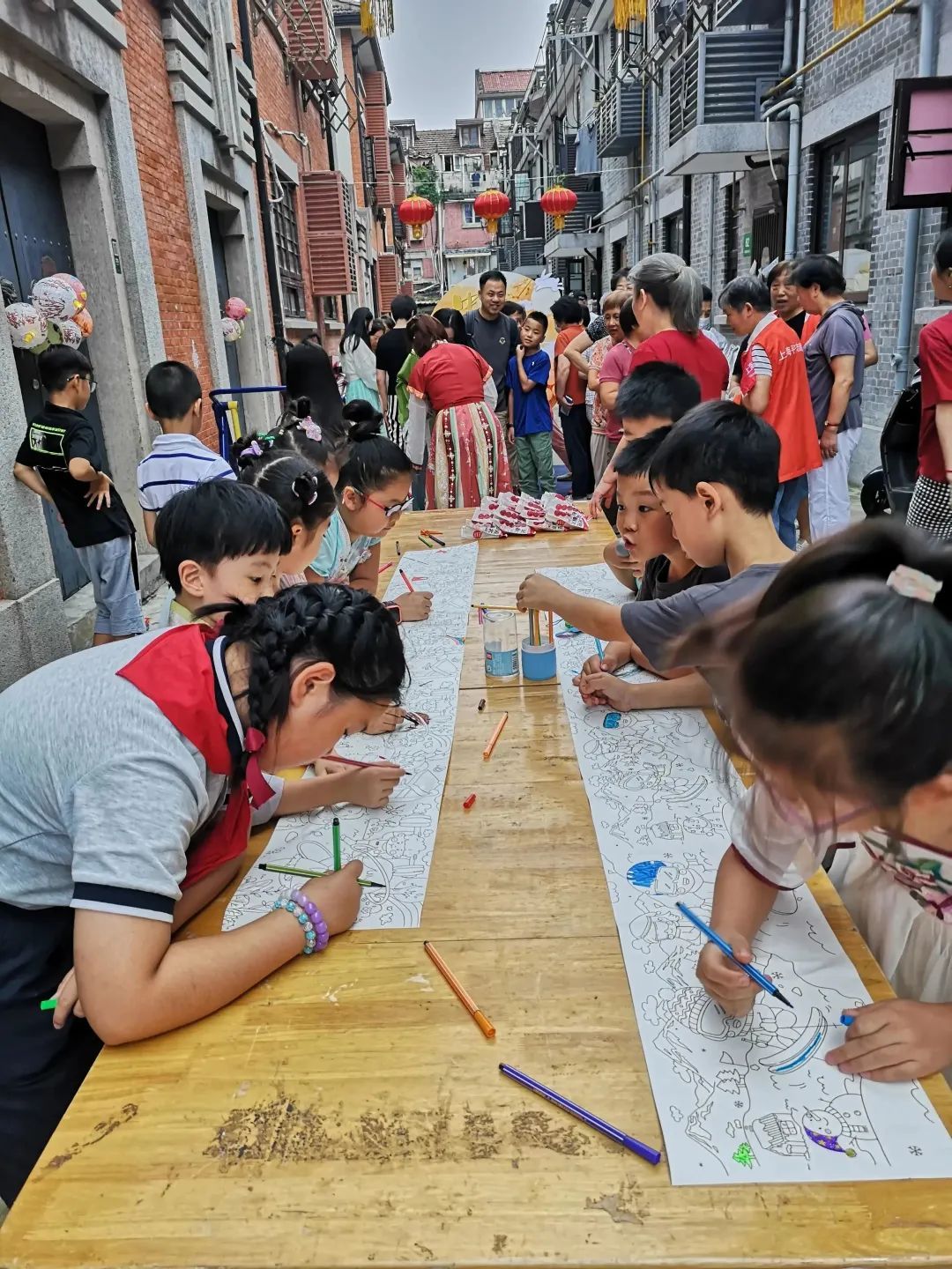 幼儿园中秋灯笼制作_沉浸式国潮中秋游园会_黄浦老城厢社区活动