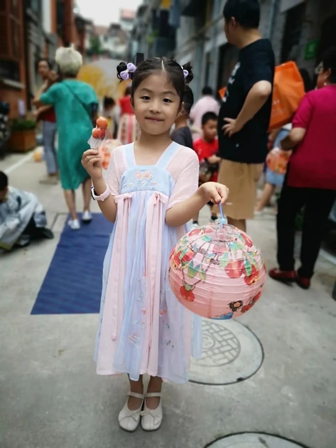 黄浦老城厢社区活动_幼儿园中秋灯笼制作_沉浸式国潮中秋游园会