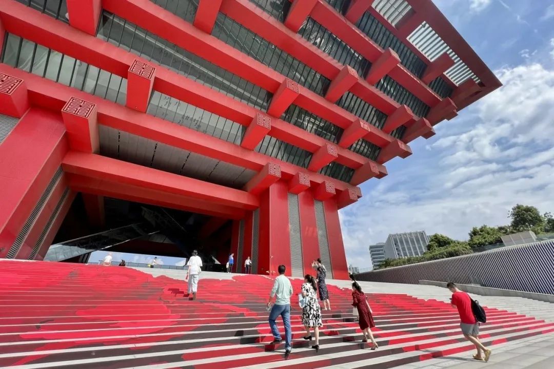 现场| "牡丹"盛放欢庆祖国华诞,"十·一"中华艺术宫展览活动艺彩纷呈_