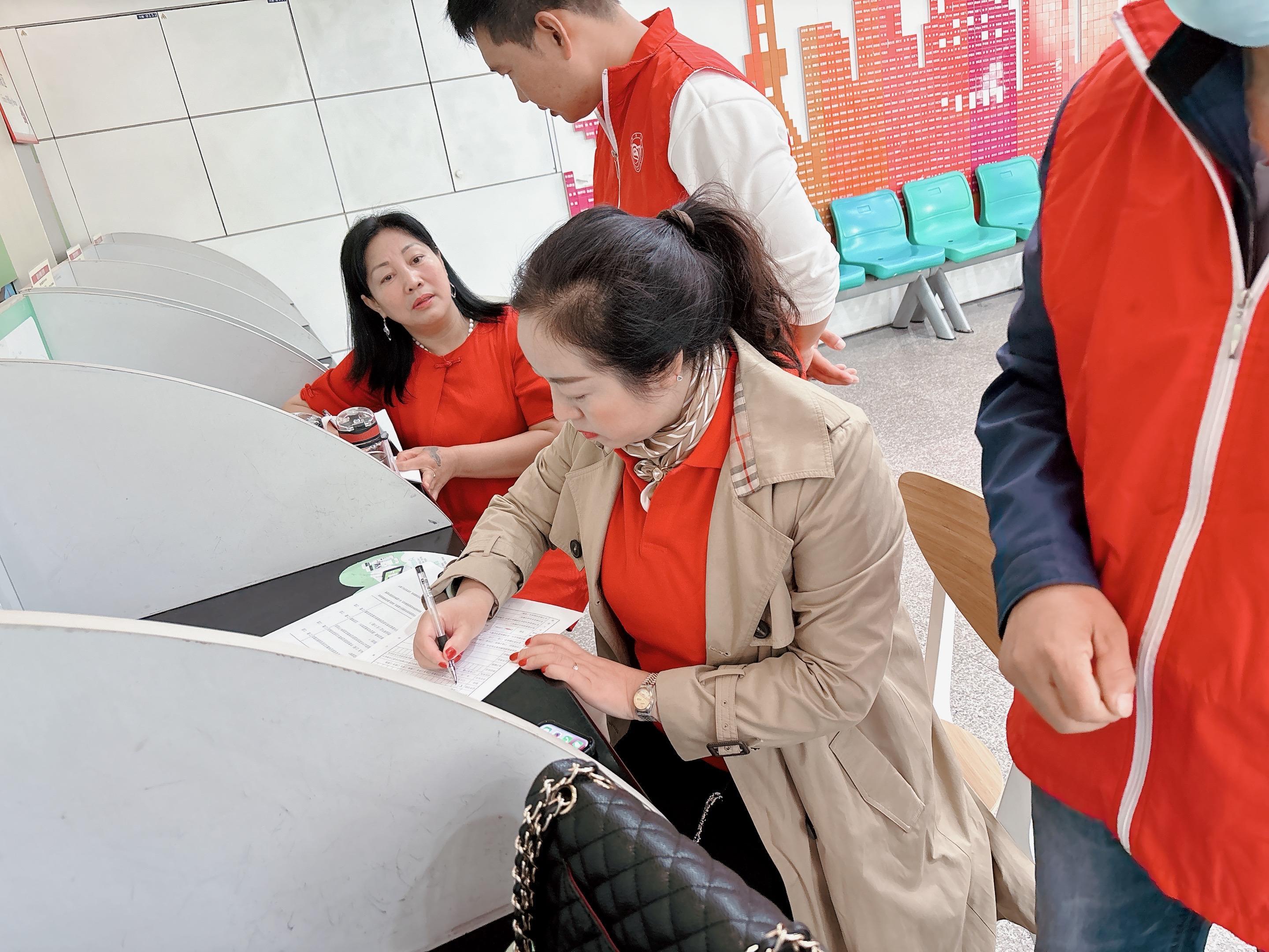 第二十届完美百城千店万人献血活动上海站开启，累计献血总量近49万毫升！