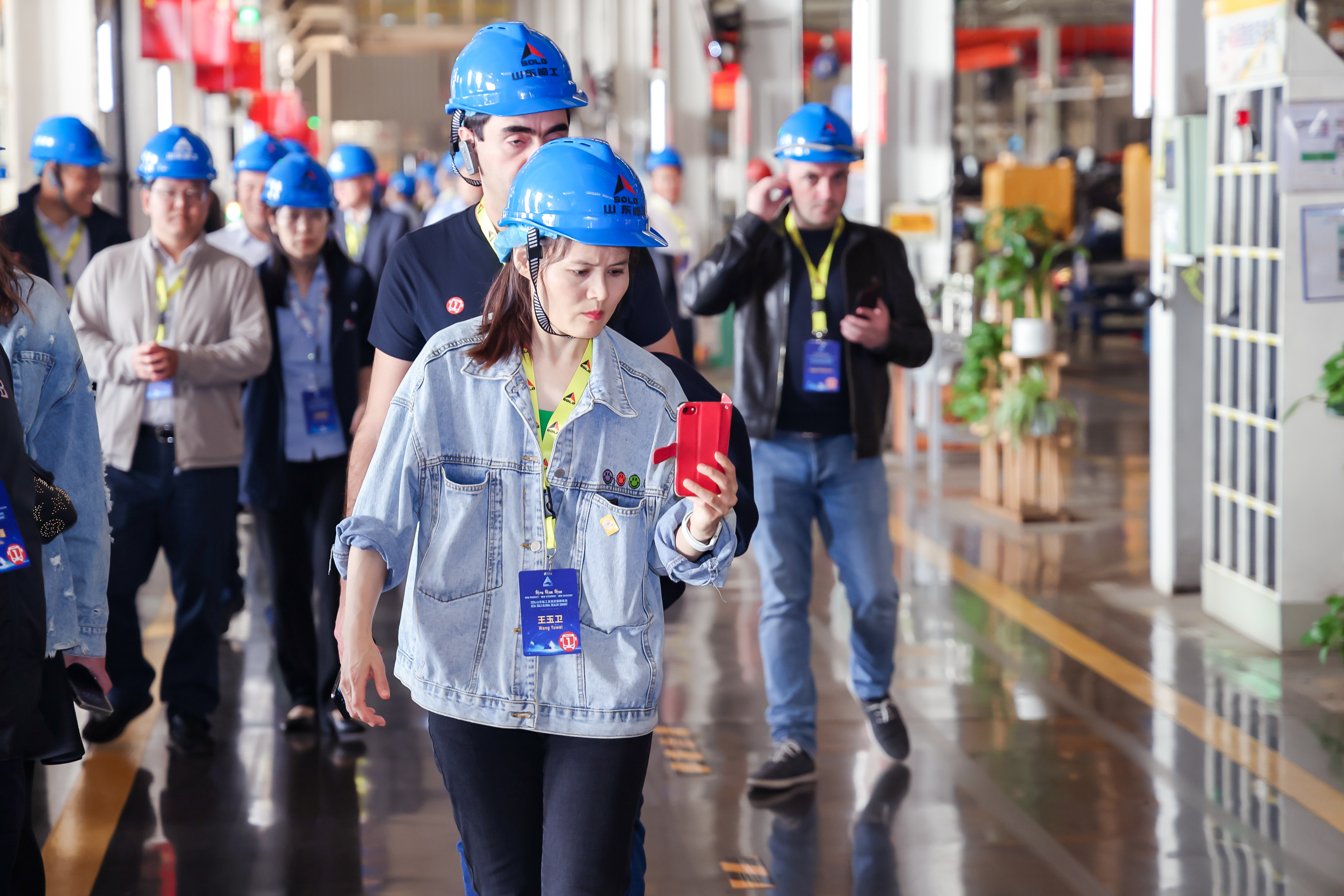 本次峰会以"新产品,新战略,新生态"为主题,来自全球50多个国家和地区