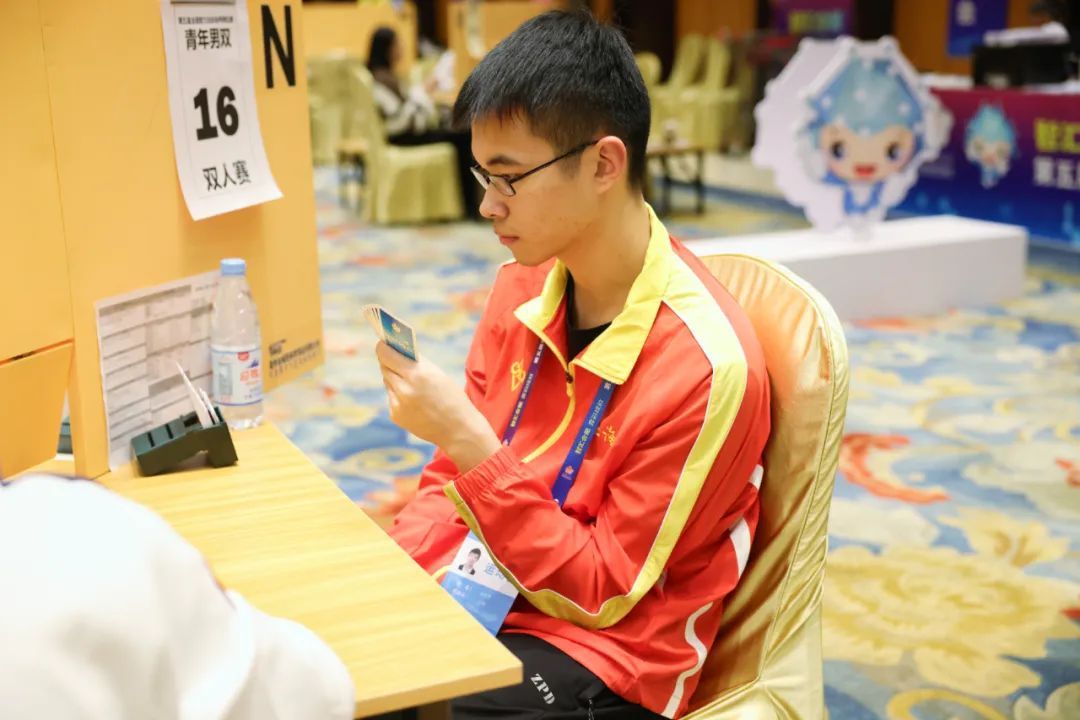 上海健儿 绽放“弈”彩｜第二比赛日，上海市代表团围棋桥牌战线夺牌