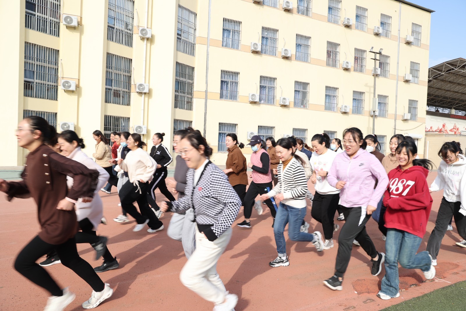 山东省国家体育锻炼标准达标赛枣庄薛城站在舜耕中学举行
